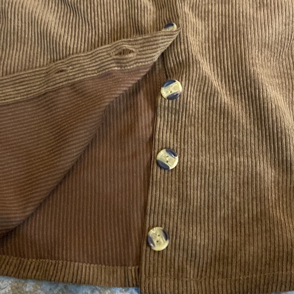 Skirt - Picture 2 of 4